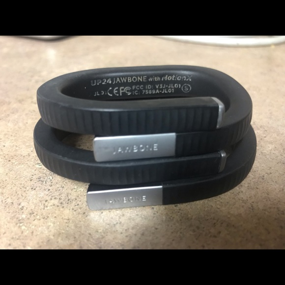 Jawbone set with charger - Picture 3 of 5